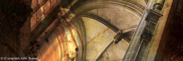 Deckengewölbe einer gotischen Kirche